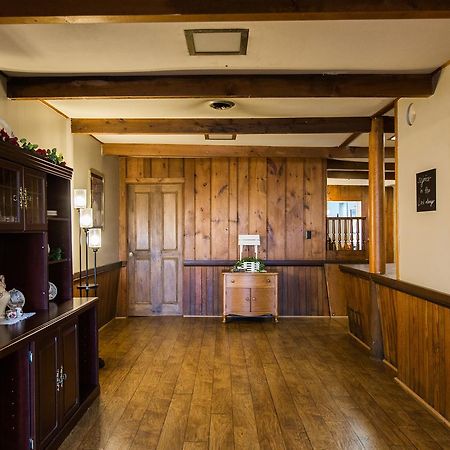 Red Rose Bed & Breakfast Smoketown エクステリア 写真