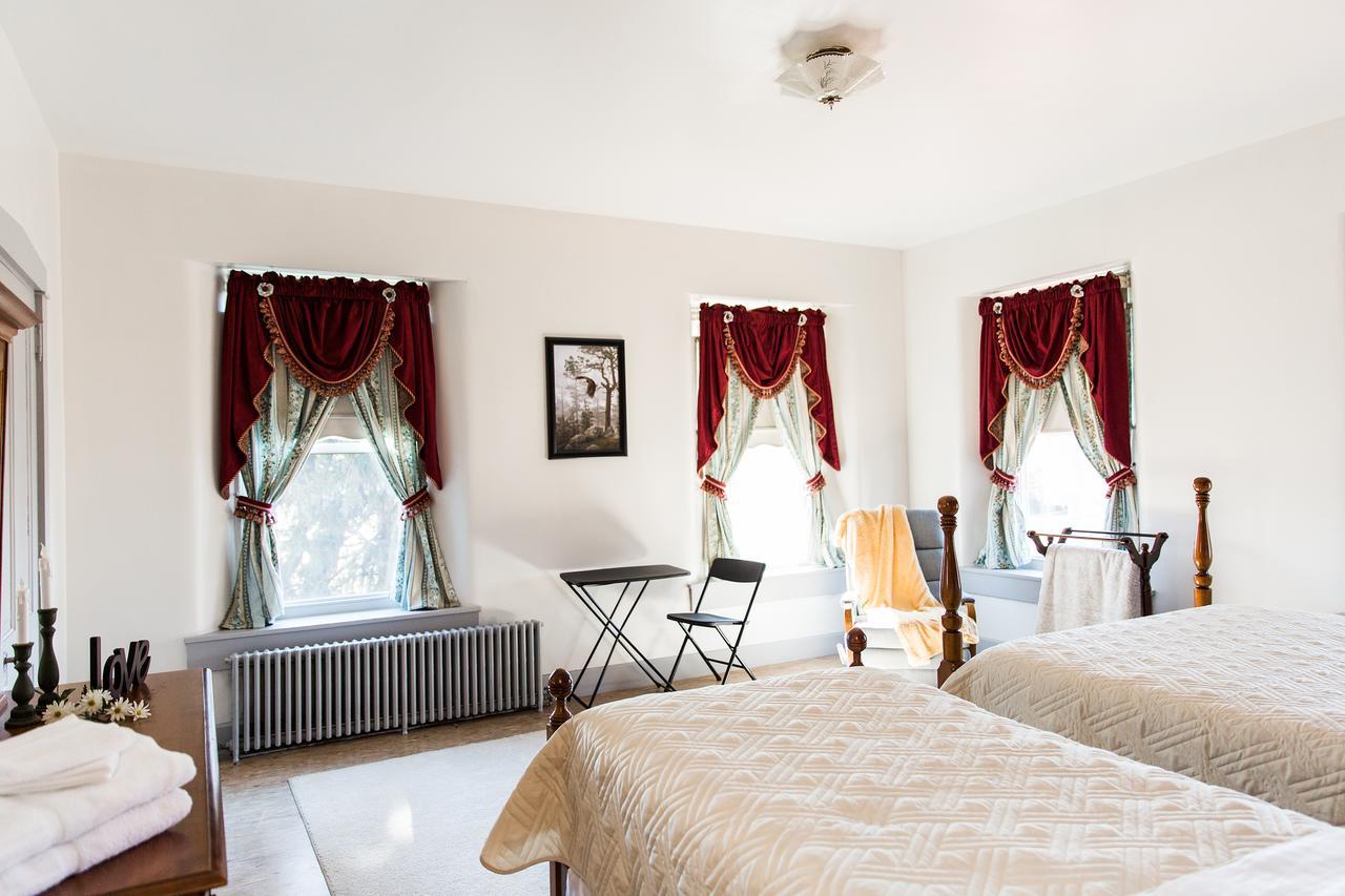 Red Rose Bed & Breakfast Smoketown エクステリア 写真