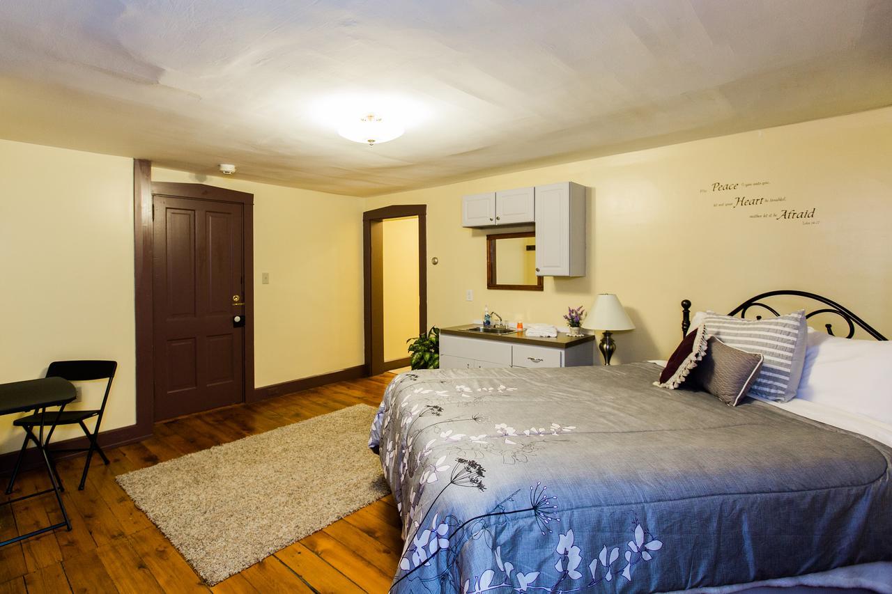 Red Rose Bed & Breakfast Smoketown エクステリア 写真
