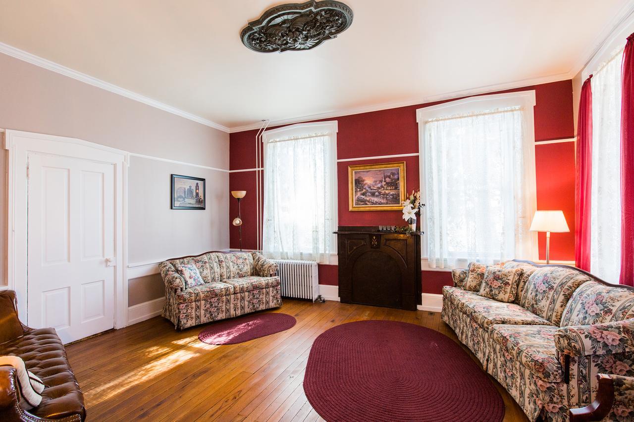Red Rose Bed & Breakfast Smoketown エクステリア 写真
